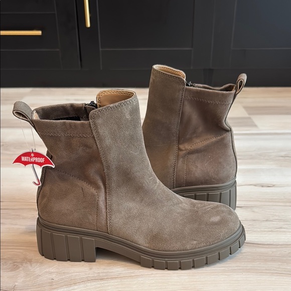 Blondo Shoes - Blondo Prestly Waterproof Bootie
